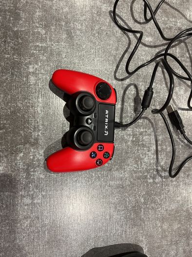 PS4 controller custom but original 50euros (cash only!)