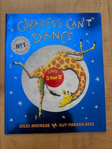 Giraffes Can't Dance - Paperback: Ages 3-5 years