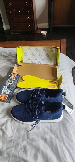 new shoes runners trainers size 44