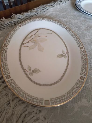 Royal Doulton - White Nile Platter.