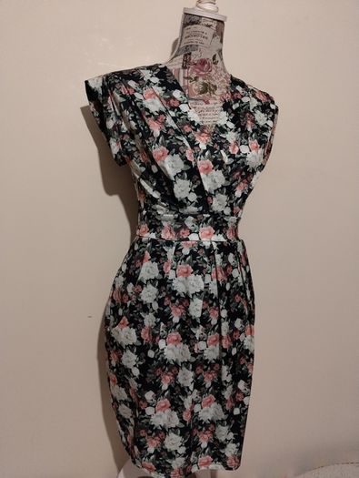 Qed London Floral Pocket Dress