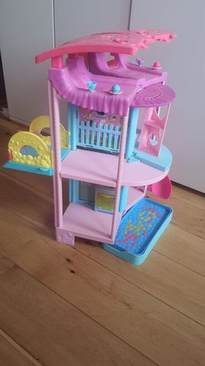 Chelsea House (Barbie collection)