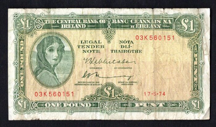 1974 Ireland IR1 Lady Lavery Banknote Series A. Note issued 17/05/74 Serial number 03K560151