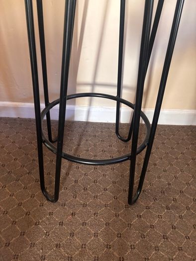 8 High Stools
