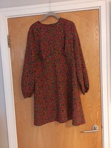 Primark  Dress.    S.16  NEW - No Tag.