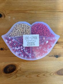 Friendship bracelet kit