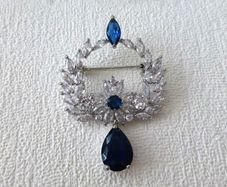 Vintage Style Sapphire Stone Brooch Pin