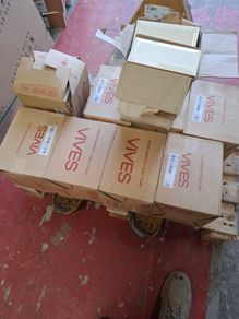 Vives vanilla walls tiles 10x20cm. (9M2)