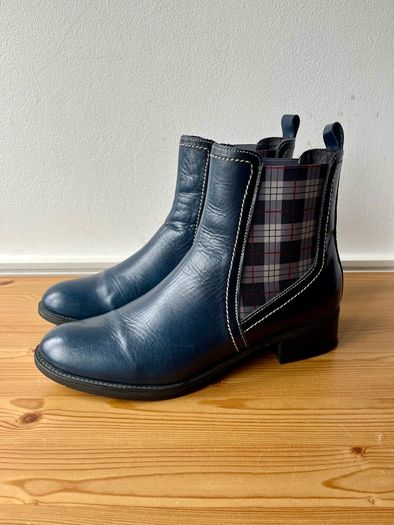Luis Gonzalo ankle boots 39/6