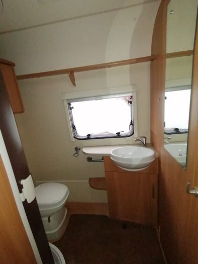 Swift Charisma Caravan