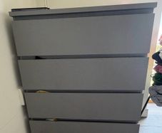 chest of drawers