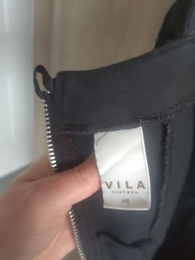 PRICE 39 euro Black villa dress size xs with zip