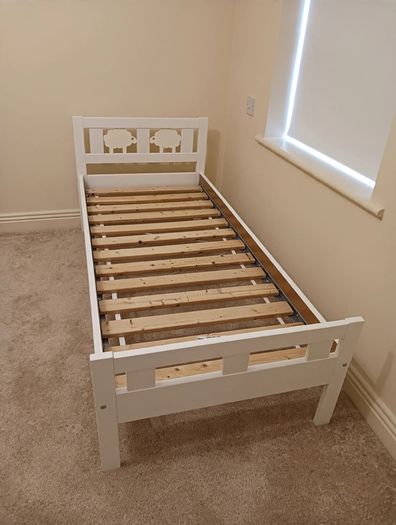 Toddler bed