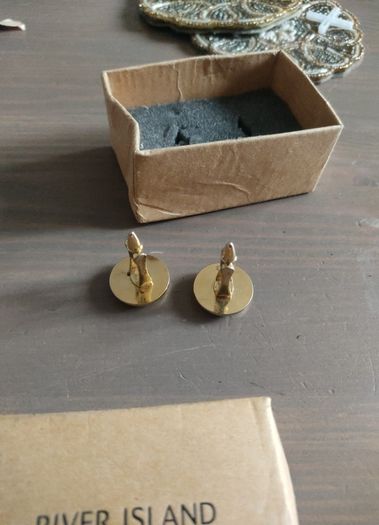 Cufflinks