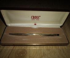 Cross 10kt rolled gold pencil.
