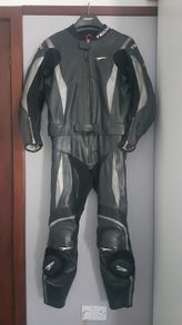 2 piece Motorcycle Leathers ( Alpinestars Dainese RST Furygan )