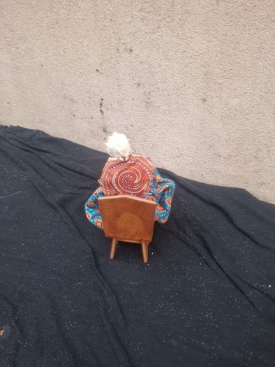 Sitting french statue postage possible