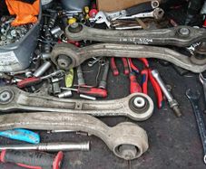 Audi a6 c6 diesel petrol Genuine AUDI lower suspension wishbone control arms.ball joints bushes.S-line 2.0tdi, 2,7 tdi, 3.0 tdi, 2.0 tfsi, 2.4, 3.0 petrol. Parts breaking