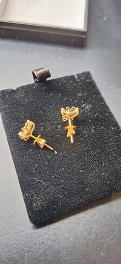 Solid 14k Gold Pair Stud Earrings W / Blue Natural Sapphires & Diamonds
