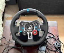 Logitech G29 SE driving steering wheel