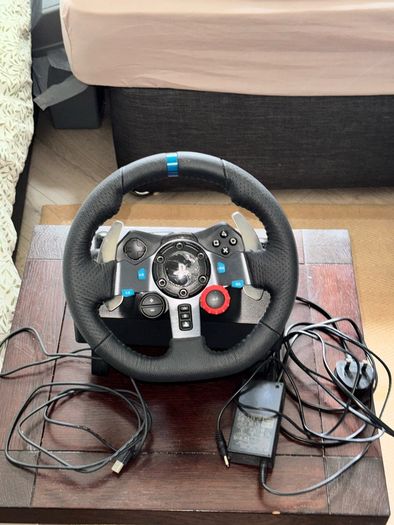 Logitech G29 SE driving steering wheel