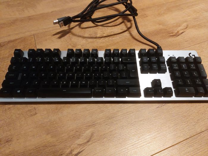 Logitech G413 metal mechanical gaming keyboard