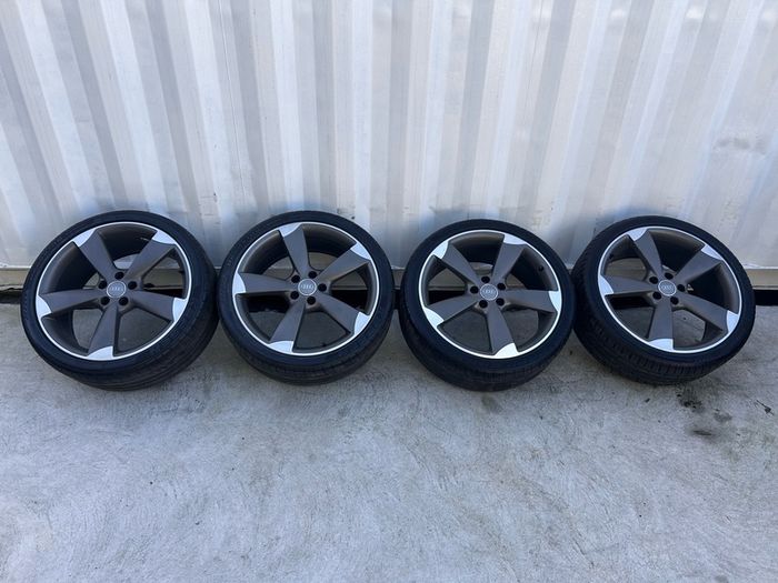 Genuine Audi TTRS 20" Alloy Wheels