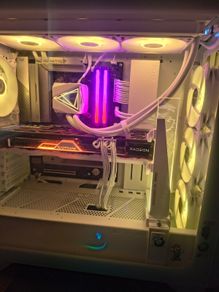 Custom White Gaming PC - Ryzen 5 9600X / RX 7700 XT / DDR5 / Gen5 SSD + Monitor