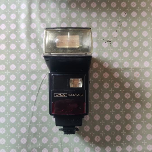 Nikon Metz Mecablitz 54 MZ-3 flash unit