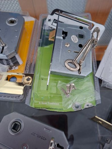 Large bundle of Locks
