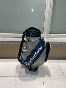 Qi10 tour bag