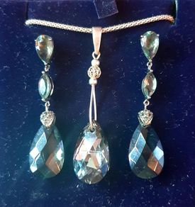 Swarovski crystal jewellery set