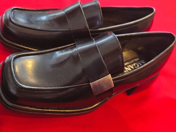 Women's leather shoes.