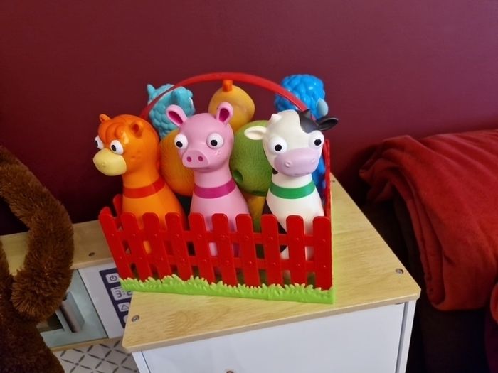 Battat Farm Animal Barnyard Bowling Set
