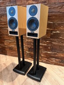 PMC twenty5.21 with stands