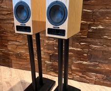 PMC twenty5.21 with stands