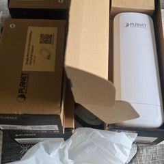 Planet Networks pair of nanoneams and 8 x port POE switch