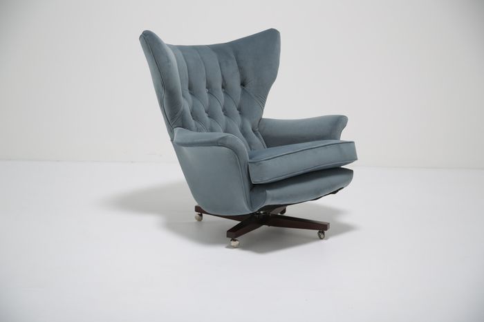 Vintage Blofeld 6250 Swivel & Rocking Lounge Chair in Blue Velvet by Paul Conti for G-Plan, 1960s