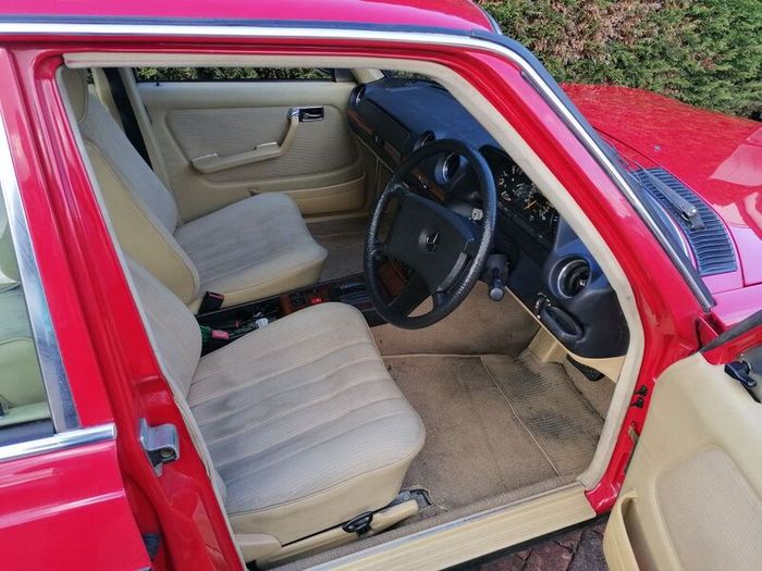 Mercedes W123