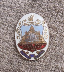 CATHOLIC TRAVEL ASSOCIATION LONDON (pilgrimage/religious) - a vintage pilgrim's souvenir/merchandise badge (1960s / 1970s)