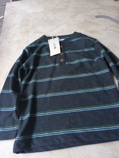 Leigh Tucker Long Sleeved Top.  Age 5-6 years.   B.N.W.T