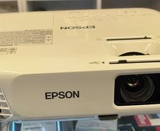 Epson EB-X24 3500 Lumens Home Cinema HDMI Projector XGA  (Lamp: 1397 hours) Used