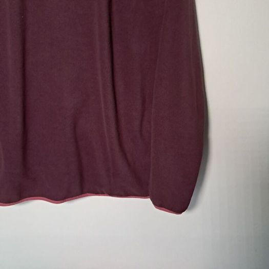 Craghoppers ladies fleece Size 18 ptp 25" Burgundy 3 zip pockets in excellent condition