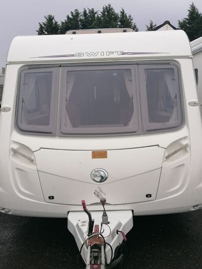 Swift Charisma Caravan