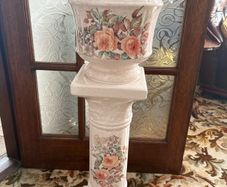 Ceramic flower pot stand