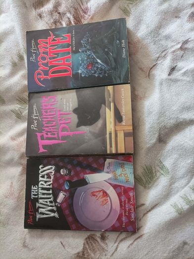 Point horror books Vintage 90s books for teenagers.