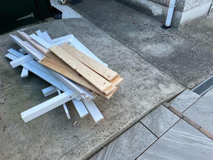 Free wood material to takeaway