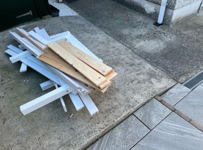 Free wood material to takeaway