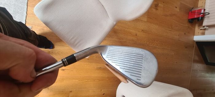taylormade R7 irons and stand bag