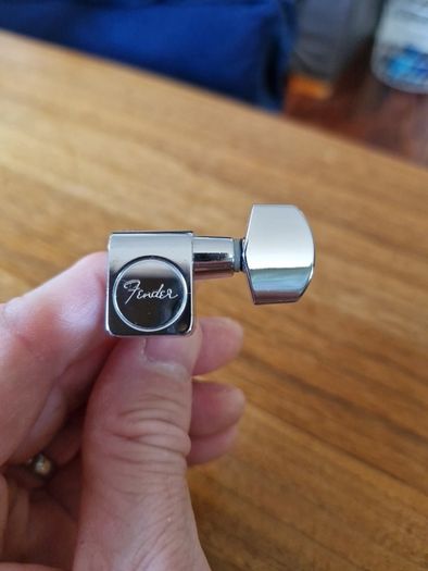 Fender American standard tuning heads